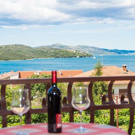Apartman Mina Traù Esterno foto
